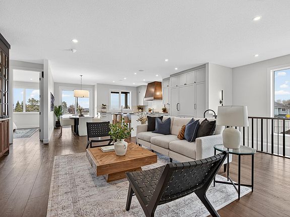 3rd image of 149 Eastgate Way N