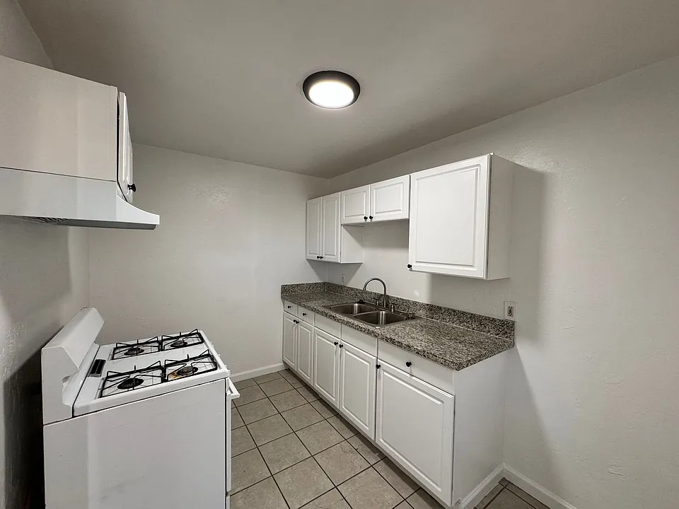 313-315 Beardsley Ave