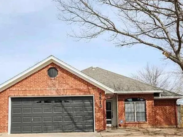 6813 NW Crestwood Dr, Lawton, OK 73505