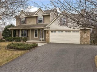 8671 Quinwood Ln N, Maple Grove, MN 55369