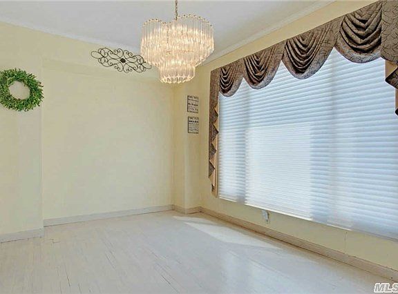 5th image of 18 Birchwood Dr