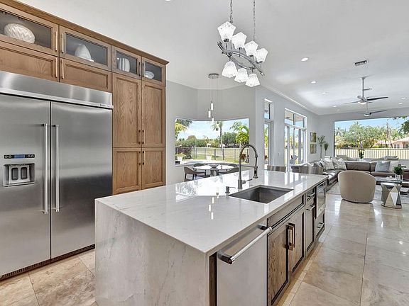 4th image of 2529 Montclaire Circle