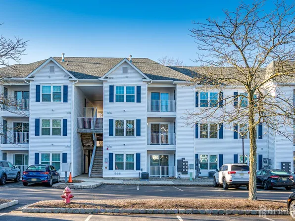 1223 Waterford Dr, Edison, NJ 08817