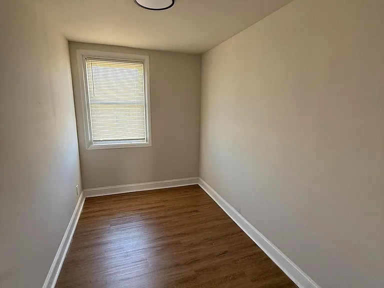 4427 Vista St — Photo 15