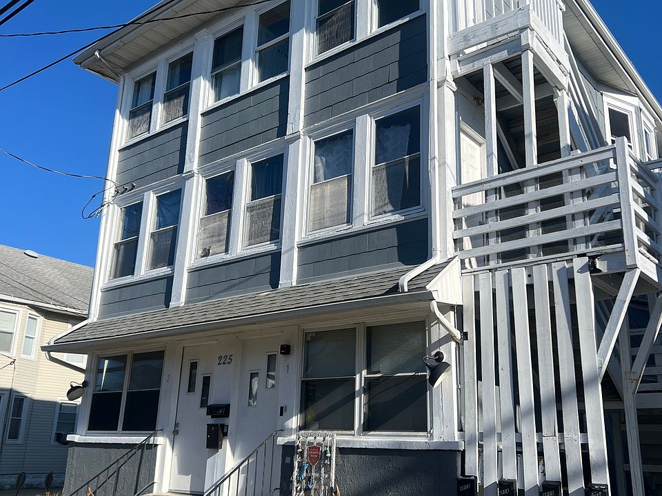 1st image of 225 E Cresse Ave #6