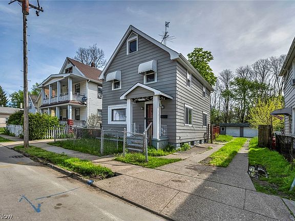 4th image of 3069 E 67th St