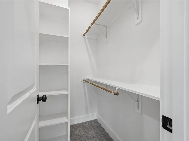 2022 Wavell St — Photo 10