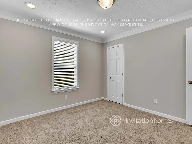 3742 Saddle Ridge Dr — Photo 12