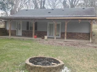 5693 Old Hartsville Rd, Scottsville, KY 42164