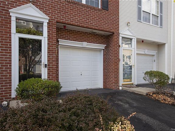 2nd image of 5 Willow Dr