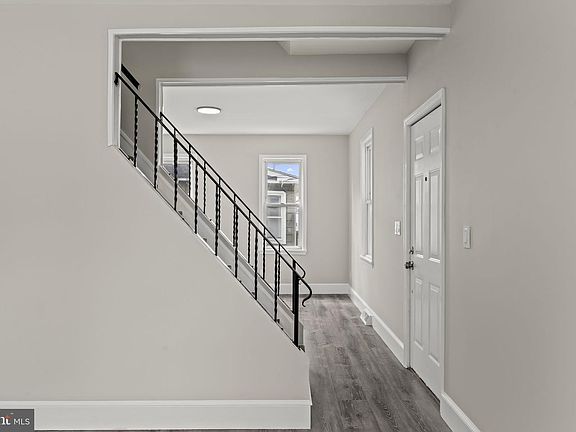 5th image of 213 Chestnut St