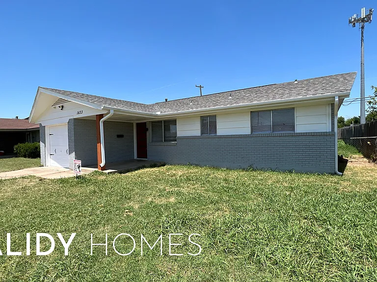 1433 SW 60th St — Photo 6