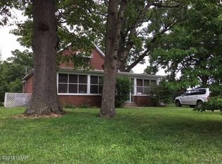 1307 Oak Ridge Dr, Neosho, MO 64850