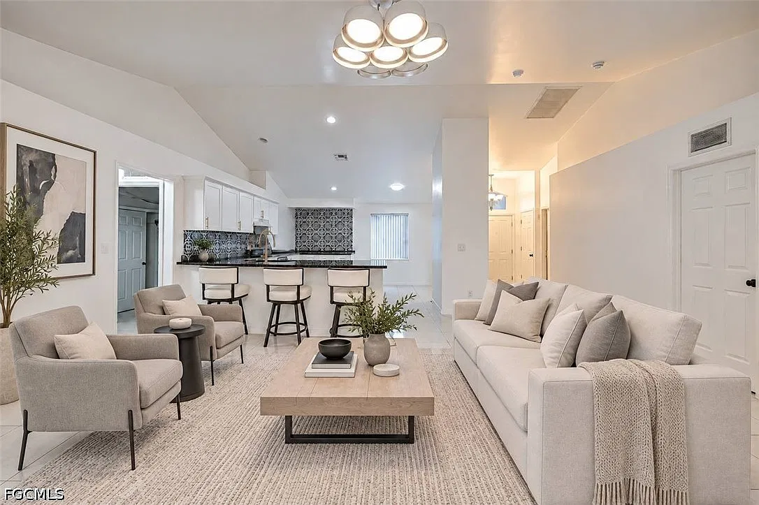 4 bed, 2.0 bath, 1837 sqft, $2,249 — Photo 1