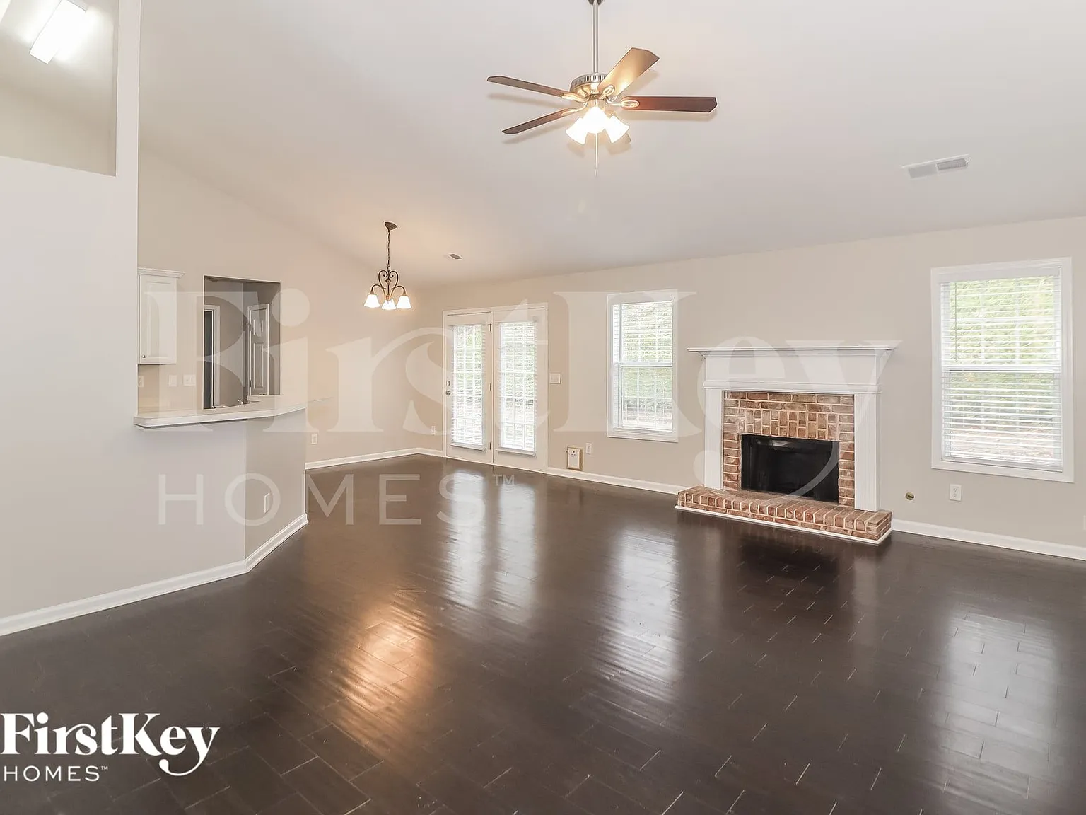 3 bed, 2.0 bath, 1872 sqft, $2,680 — Photo 3