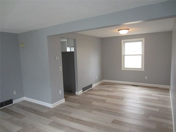 3rd image of 5699 Dalton Dr