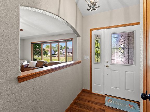 3rd image of 1207 Hummingbird PLACE