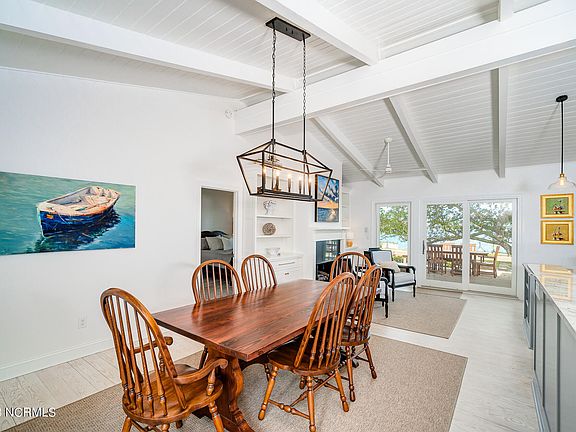 5th image of 226 Oakleaf Drive