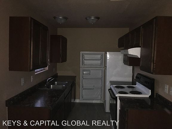 5th image of 1009 Gunnison St APT C
