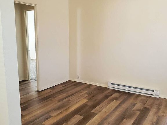 5th image of 1117 W Cascade Ave
