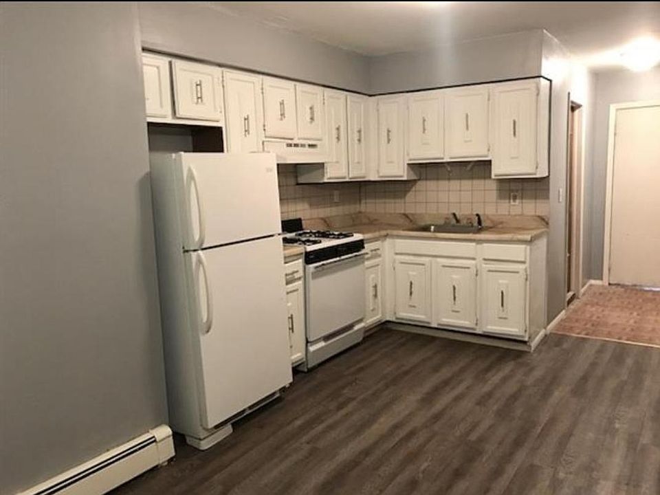 2nd image of 62 Atlantic St #1