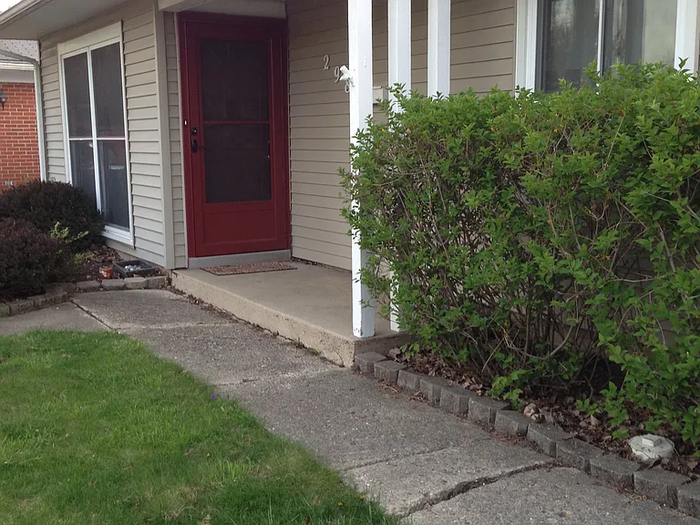 268 Cindy Ln — Photo 3