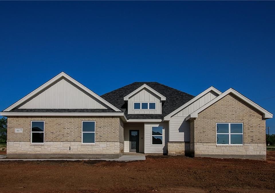 1st image of 102 Newhouse Dr