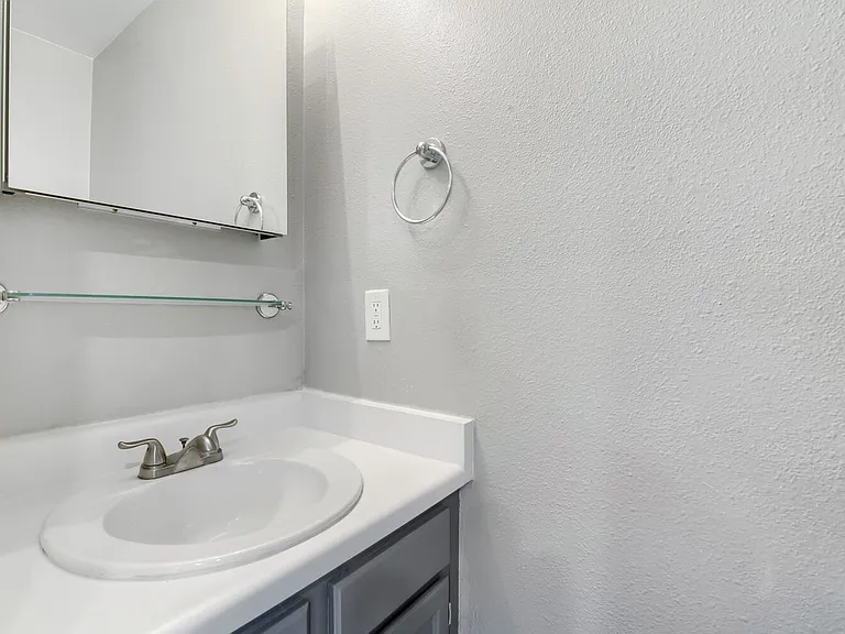 4177 Charleston Dr — Photo 4
