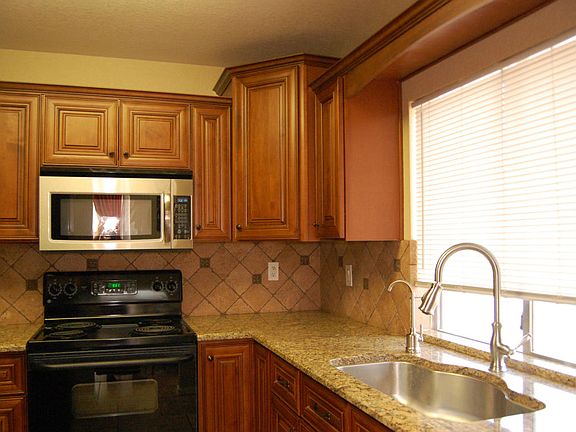 4th image of 5078 W Kingbird St