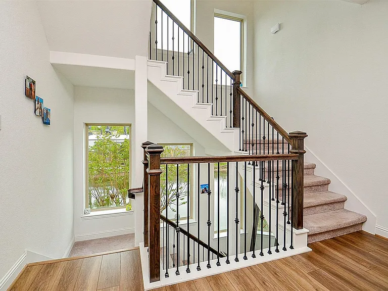 11021 Mikula Dr — Photo 18