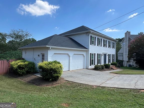 3rd image of 903 Coach House Dr