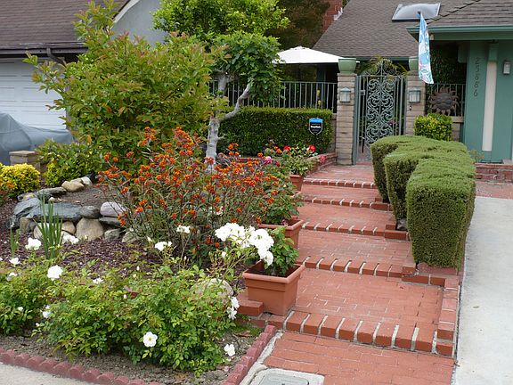 3rd image of 25886 Evergreen Rd