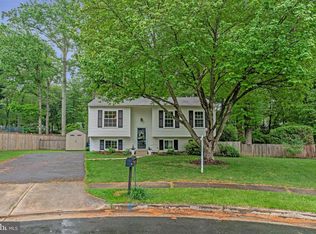 12617 Glenbrooke Woods Dr, Herndon, VA 20171