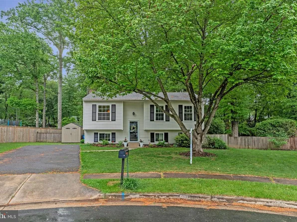 12617 Glenbrooke Woods Dr, Herndon, VA 20171