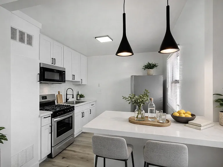 7921 S Main St #1 — Photo 4