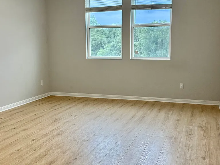 220 Long Canyon Ln — Photo 5