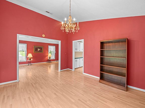 3rd image of 128 Milford Bridges Ln