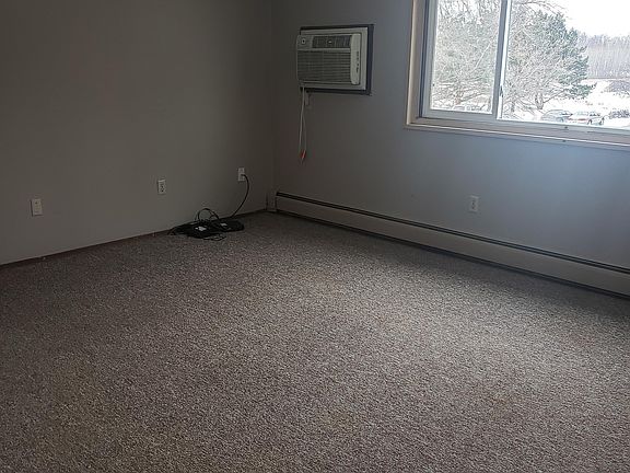 2nd image of 408 McKay Ave S APT 18