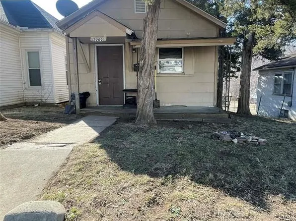 2209 Hope St, Hannibal, MO 63401