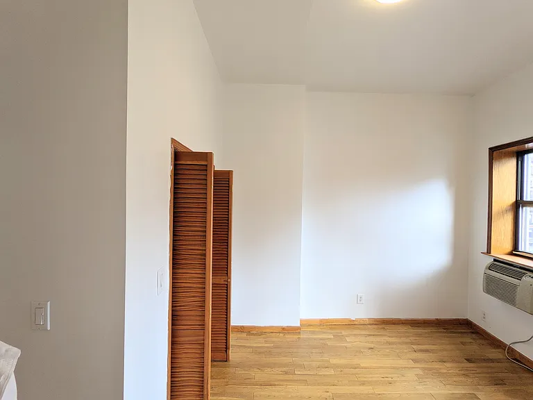 51 E Houston St #4B — Photo 11