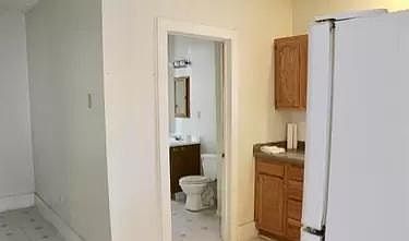 3rd image of 606 E Oakland Ave #A