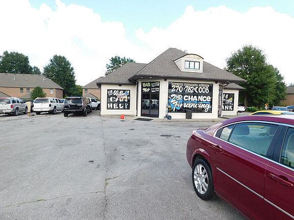 2nd image of 1432 Campbell Ln