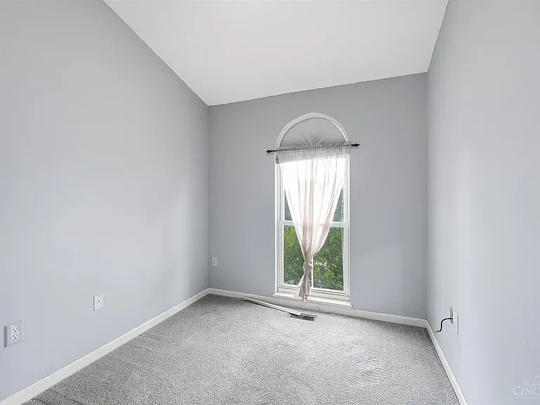 710 W Court St — Photo 21