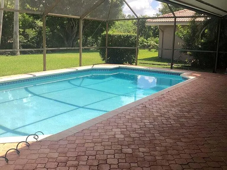 8649 NW 57th Ct — Photo 25