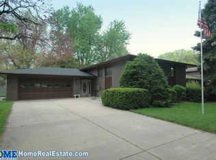 249 Northern Heights Dr, Seward, NE 68434