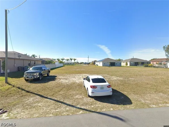 18 NW 35th Pl, Cape Coral, FL 33993