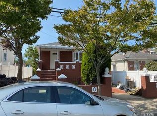 2107 Elk Dr, Far Rockaway, NY 11691