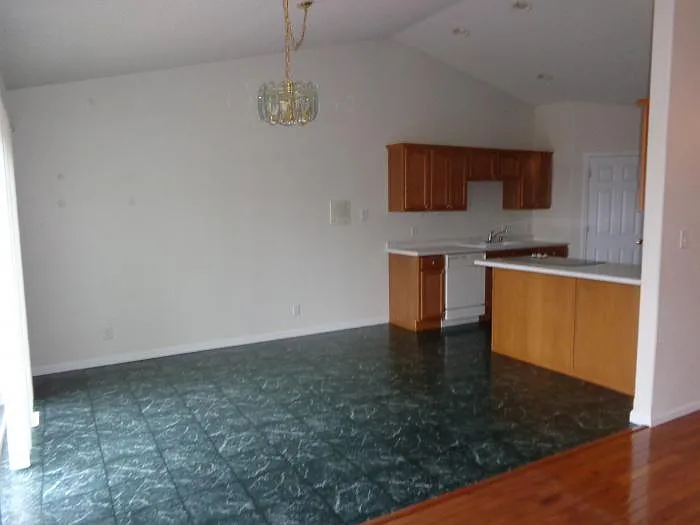 22275 Leeds Dr #B — Photo 3
