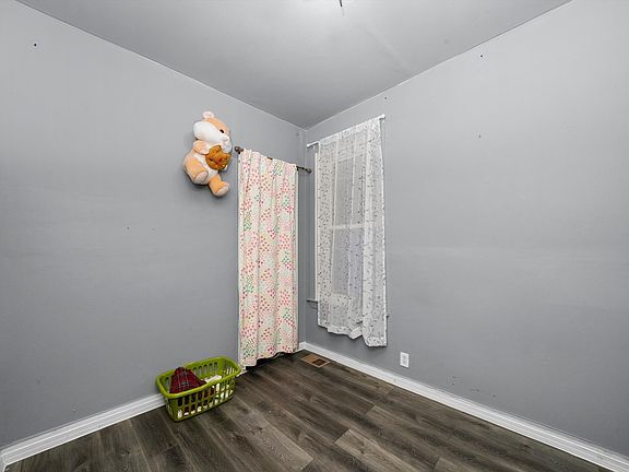 5th image of 4132 W West End Ave