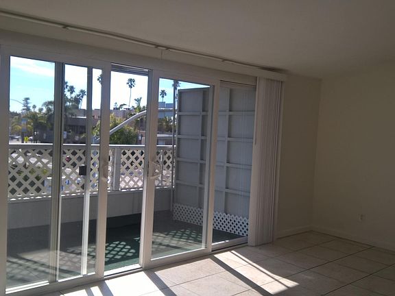 4th image of 510 Nautilus St #2